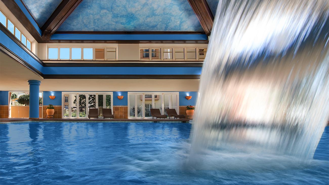 Indoor Pool - Fountains